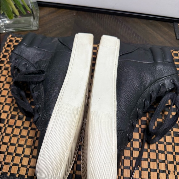 UGG Black High-Top Platform Lace-Up Sneakers Women SZ7.5- Box 16 - Picture 2 of 6